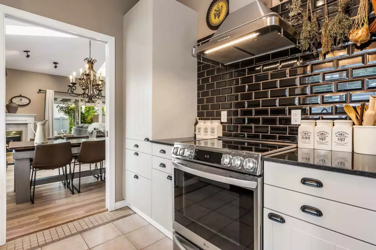 Office / Den Photo of 17 730 Mccombs Drive, Harrison Hot Springs, BC