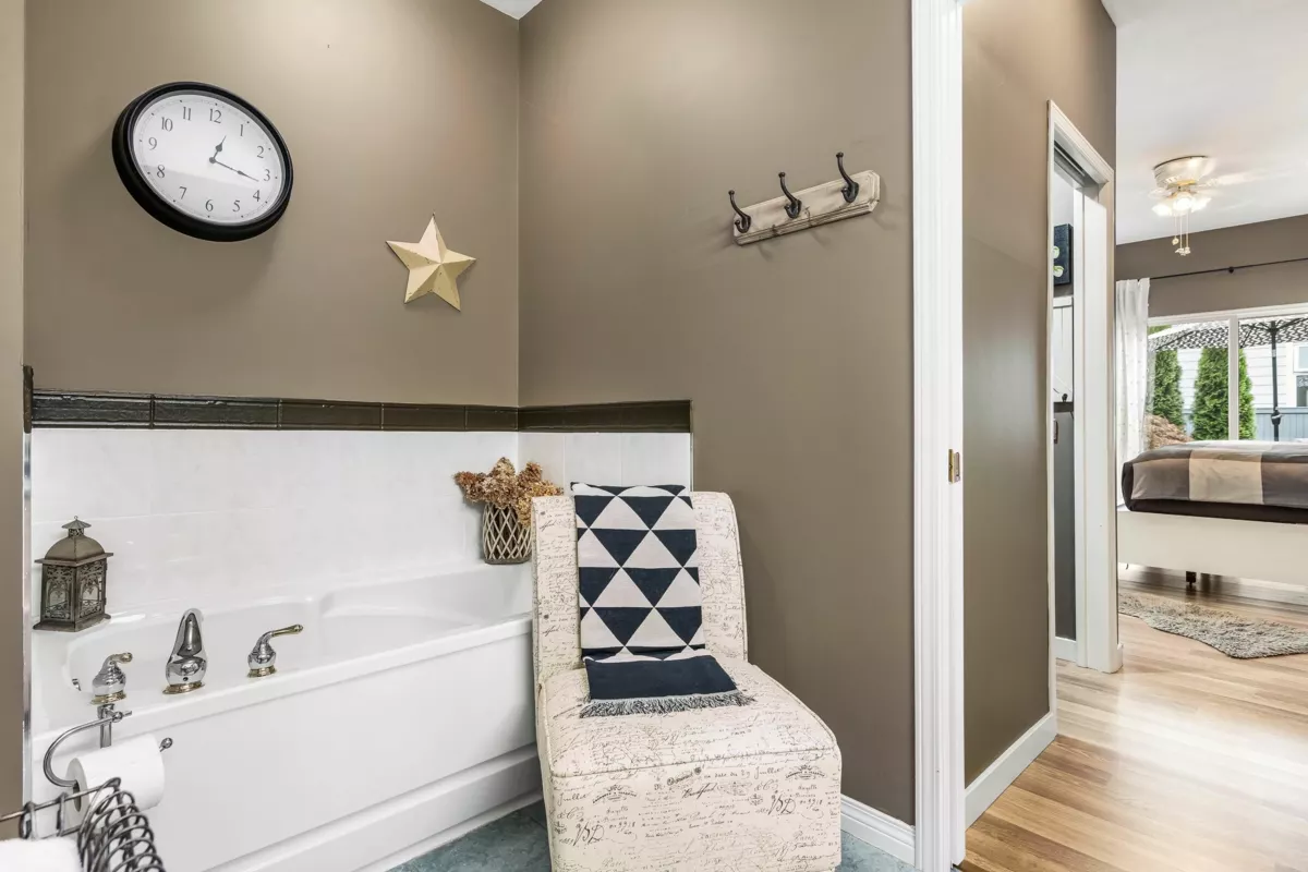 Outdoor Deck Photo of 17 730 Mccombs Drive, Harrison Hot Springs, BC