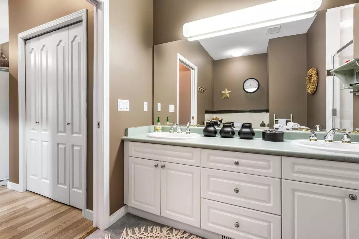 Outdoor Patio Photo of 17 730 Mccombs Drive, Harrison Hot Springs, BC