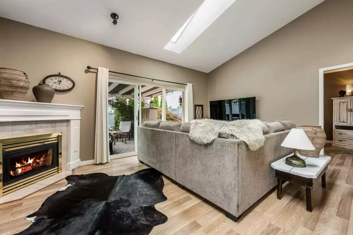 Walk-In Closet Photo of 17 730 Mccombs Drive, Harrison Hot Springs, BC