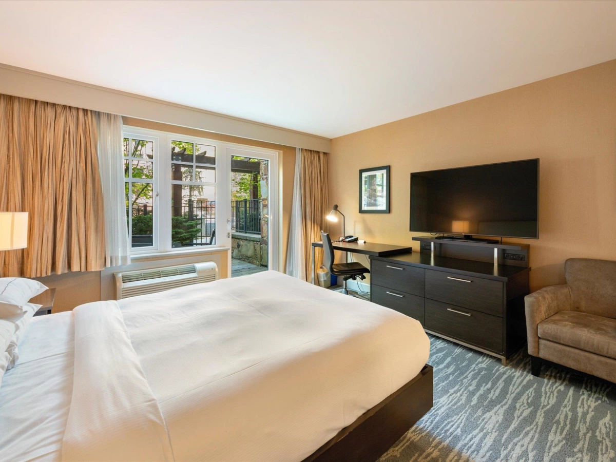 Living Room Photo of 155 4050 Whistler Way, Whistler, BC