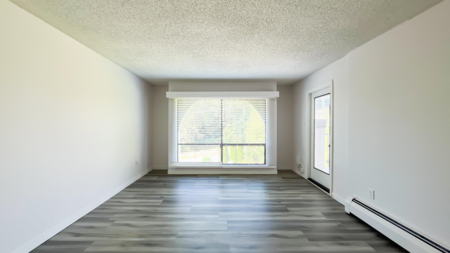 Dining Area Photo of 416 1945 Woodway Place, Burnaby, BC