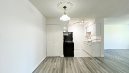 Primary Bedroom Photo of 416 1945 Woodway Place, Burnaby, BC