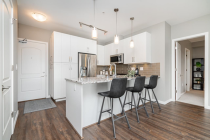 301 6490 194 Street, Surrey, BC, Surrey — Apartment/Condo for sale