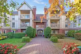 205 843 22nd Street, West Vancouver, BC, West Vancouver, BC, V7V 4C1