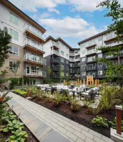 601 723 Grover Avenue, Coquitlam, BC, Coquitlam — Apartment/Condo for sale