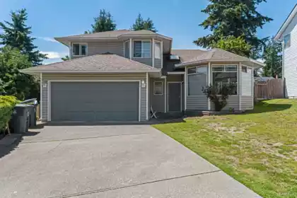 Swimming Pool Photo of 6841 142a Street, Surrey, BC