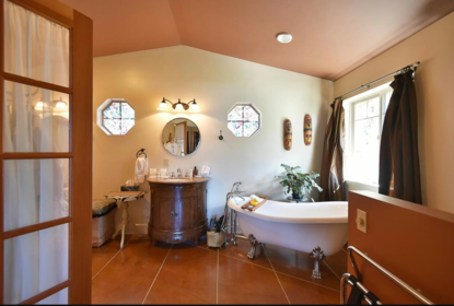 Basement Recreation Room Photo of 7545 Islets Place, Sechelt, BC
