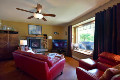 Breakfast Nook Photo of 7545 Islets Place, Sechelt, BC