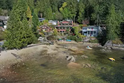 7545 Islets Place, Sechelt, BC, Sechelt — Single Family Residence for sale