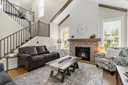 Breakfast Nook Photo of 43414 Creekside Circle, Lindell Beach, BC