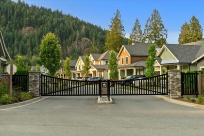 Community Amenities Photo (Clubhouse) of 43414 Creekside Circle, Lindell Beach, BC