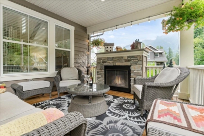 Front Yard Photo of 43414 Creekside Circle, Lindell Beach, BC