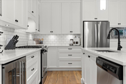 Kitchen Island Photo of 43414 Creekside Circle, Lindell Beach, BC
