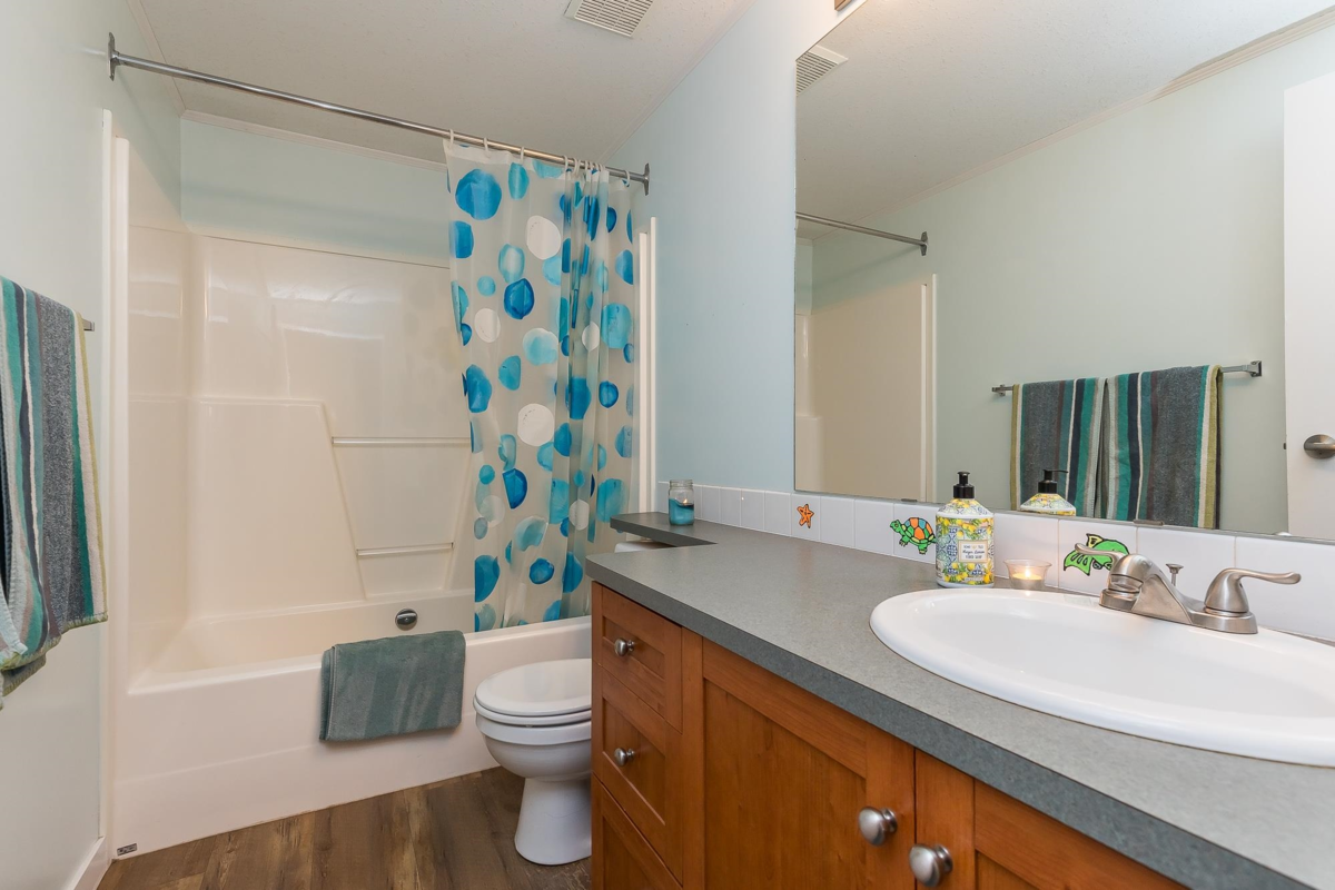 Guest Bathroom Photo of 48522 Elk View Road, Chilliwack, BC