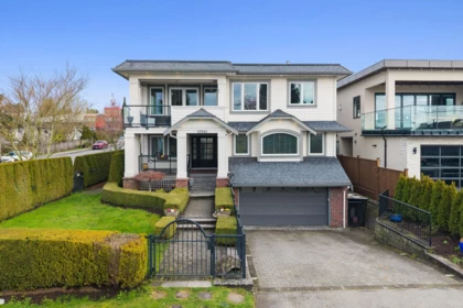 15341 Royal Avenue, White Rock, BC, White Rock — Single Family Residence for sale