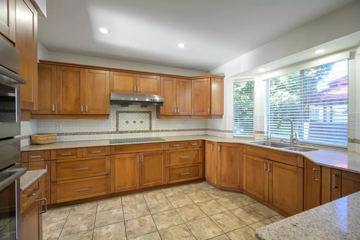 Kitchen Island Photo of 4430 50a Street, Delta, BC