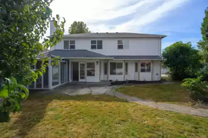 Garden / Landscaping Photo of 4430 50a Street, Delta, BC
