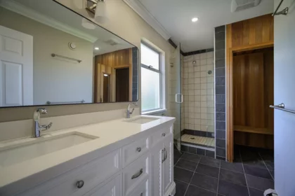 Laundry Room Photo of 4430 50a Street, Delta, BC