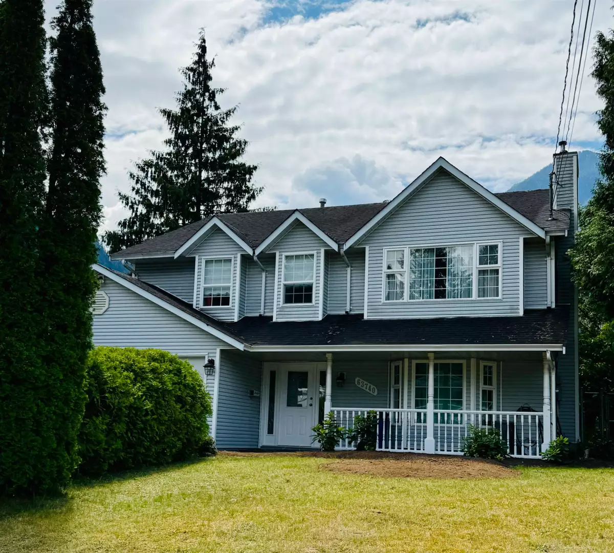 Exterior Front Photo of 63740 Rosewood Avenue, Hope, BC