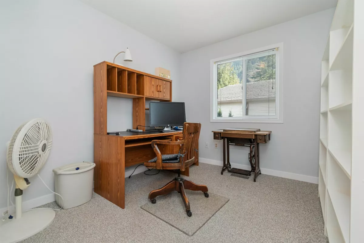 Garage Interior Photo of 63740 Rosewood Avenue, Hope, BC