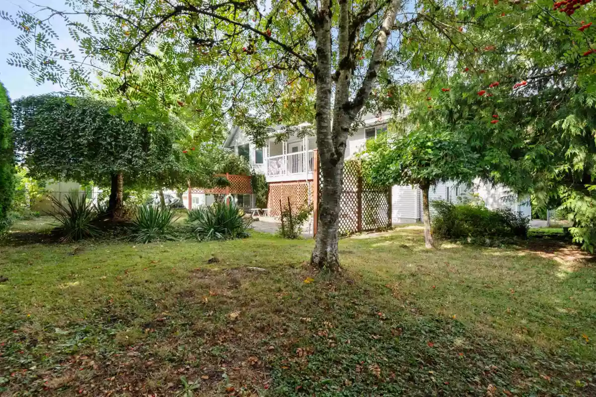 Neighborhood Park Photo Near 63740 Rosewood Avenue, Hope, BC