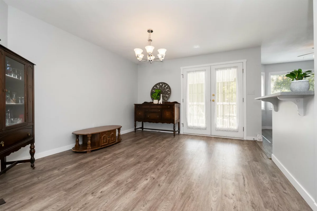 Primary Bathroom Photo of 63740 Rosewood Avenue, Hope, BC