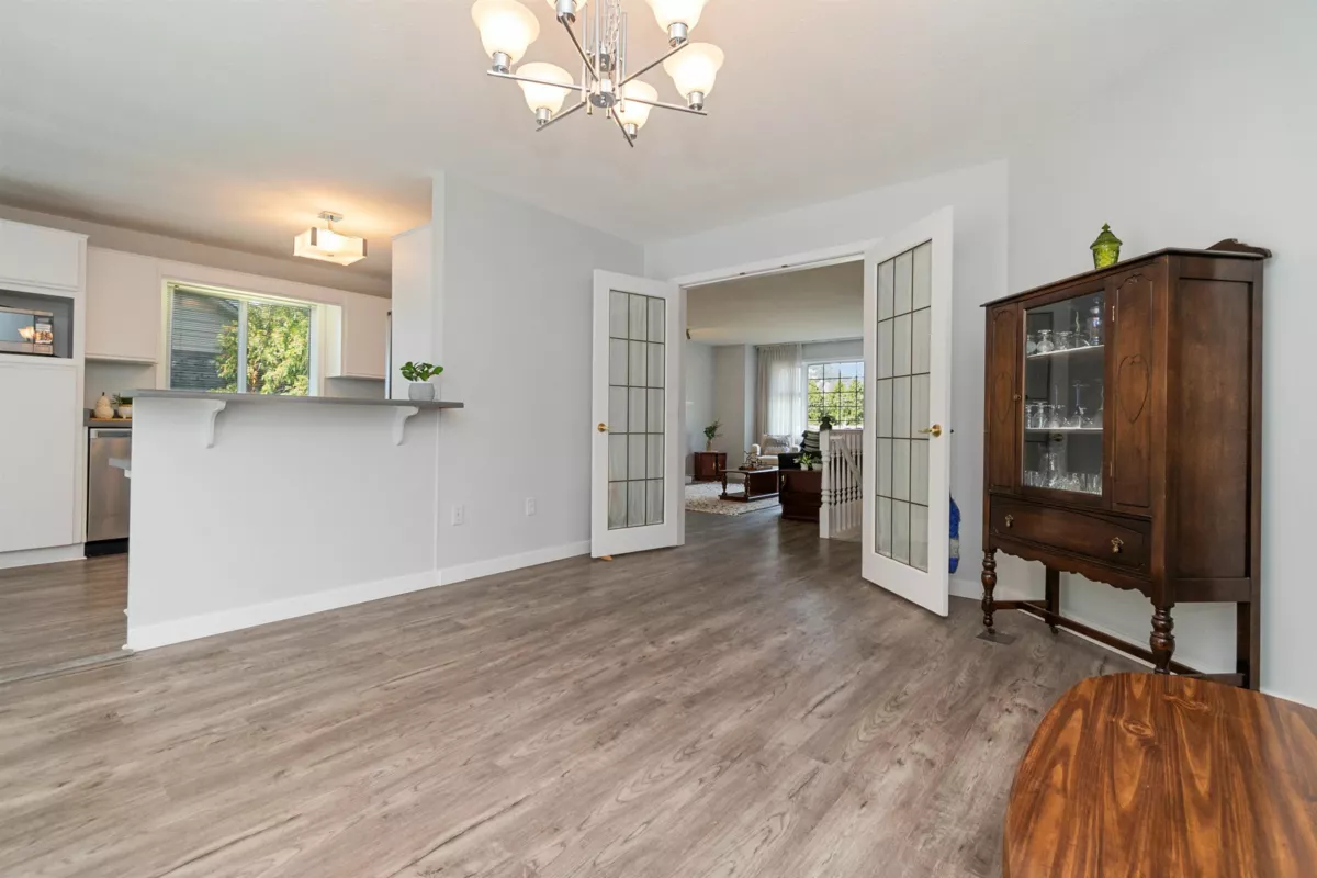 Walk-In Closet Photo of 63740 Rosewood Avenue, Hope, BC