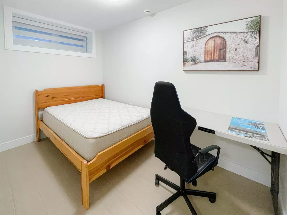 Hot Tub / Spa Photo of 1470 W 57th Avenue, Vancouver, BC