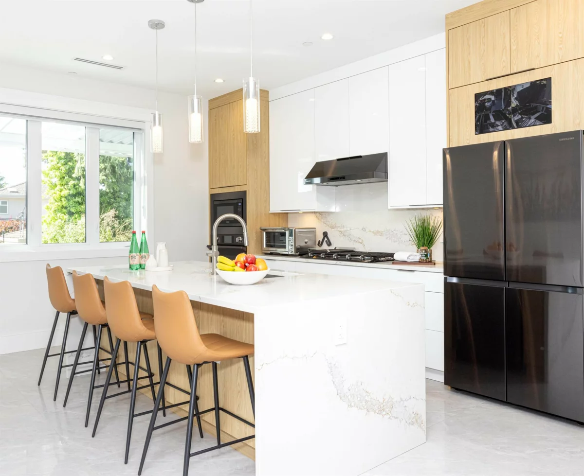 Kitchen Island Photo of 1470 W 57th Avenue, Vancouver, BC