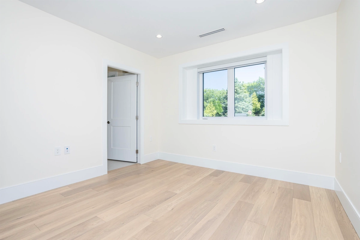 Laundry Room Photo of 1470 W 57th Avenue, Vancouver, BC