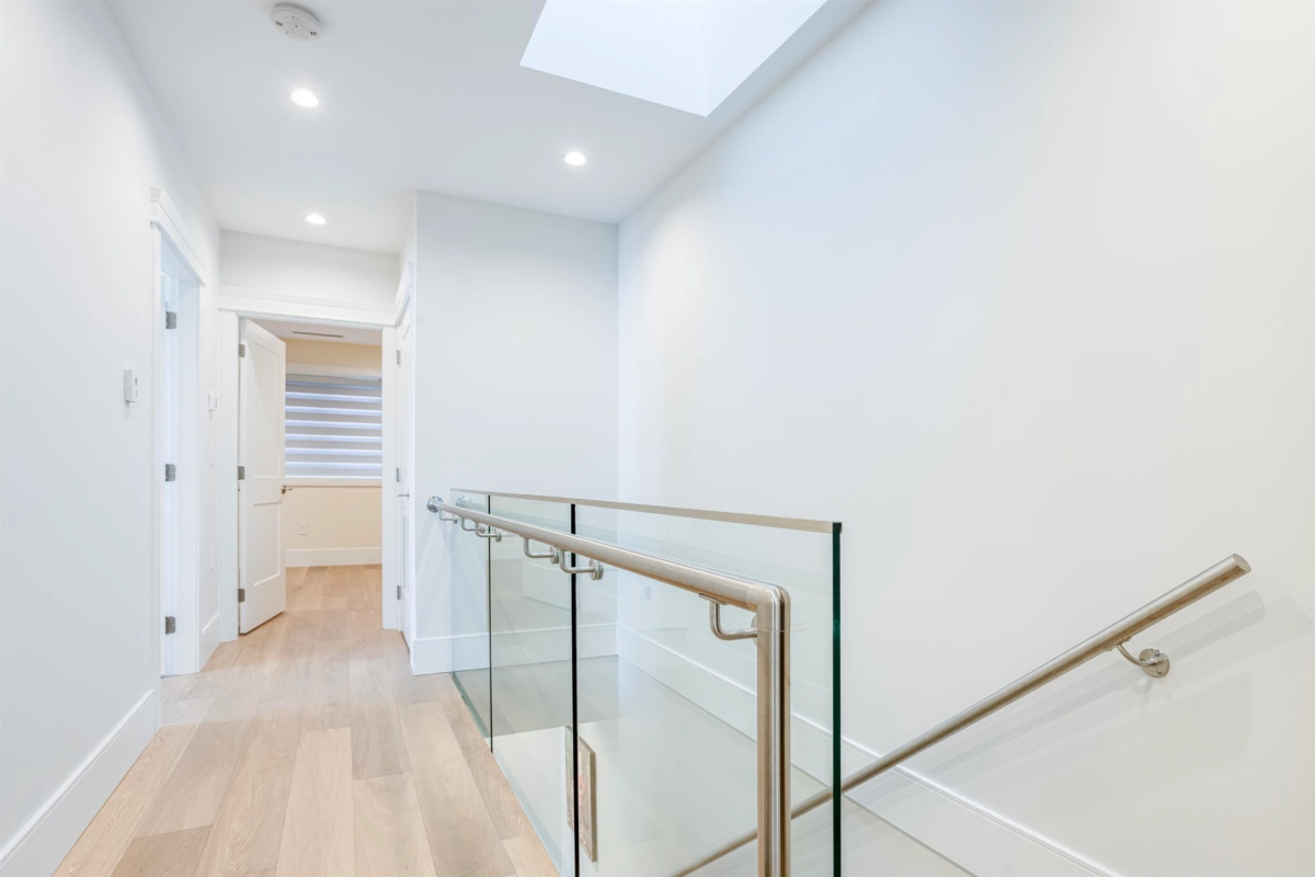 Powder Room Photo of 1470 W 57th Avenue, Vancouver, BC