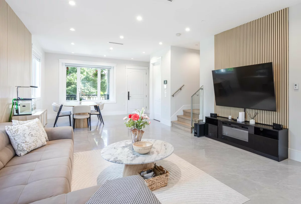 Primary Bathroom Photo of 1470 W 57th Avenue, Vancouver, BC