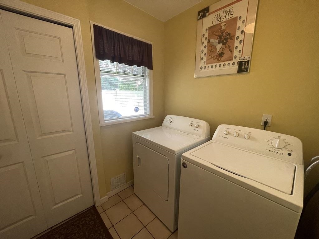 Primary Bathroom Photo of 8 6031 Francis Road, Richmond, BC