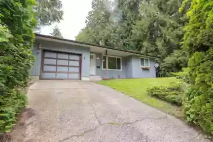 Front Yard Photo of 8061 Caribou Street, Mission, BC