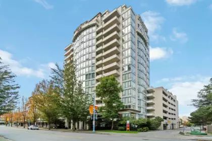Hot Tub / Spa Photo of 1307 5911 Alderbridge Way, Richmond, BC