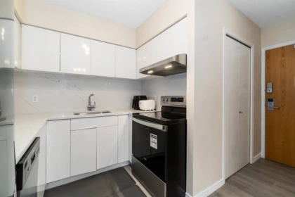 Primary Bathroom Photo of 1307 5911 Alderbridge Way, Richmond, BC