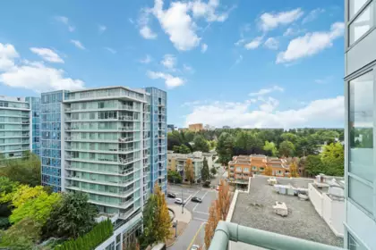 Staircase Photo of 1307 5911 Alderbridge Way, Richmond, BC