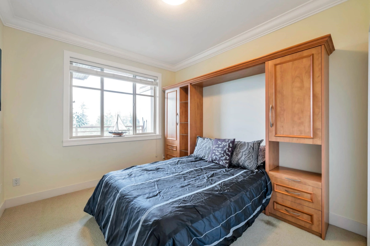 Entry Foyer Photo of 306 16477 64 Avenue, Surrey, BC