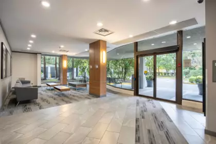 1005 3980 Carrigan Court, Burnaby, BC, Burnaby — Apartment/Condo for sale
