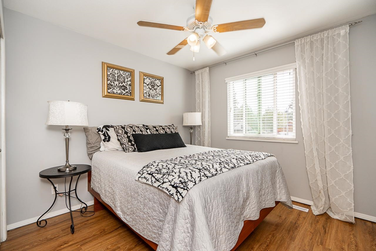 Entry Foyer Photo of 14625 86b Avenue, Surrey, BC