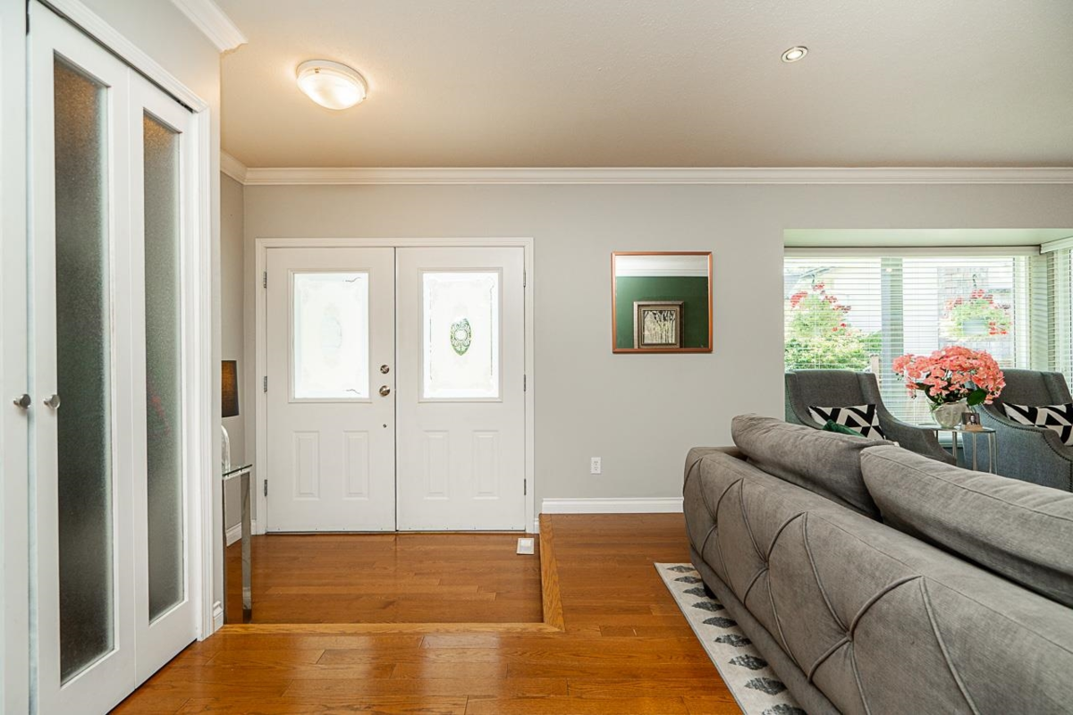 Family Room Photo of 14625 86b Avenue, Surrey, BC