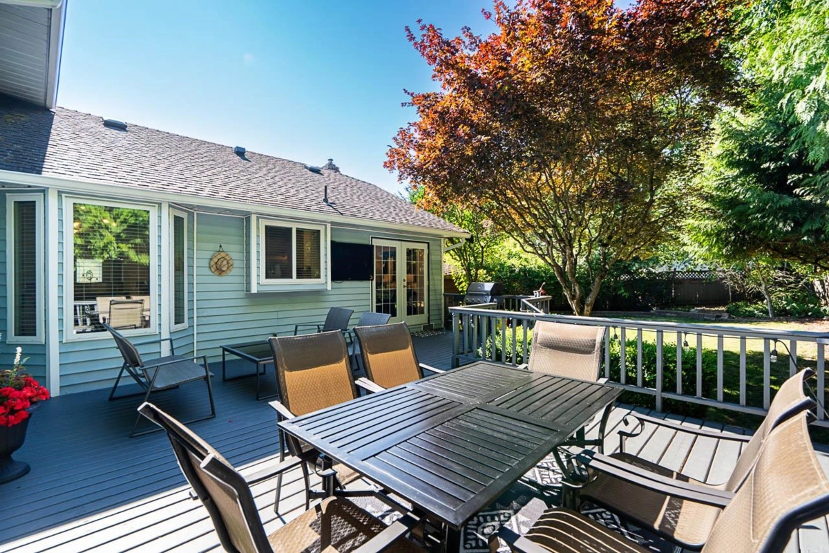 Hot Tub / Spa Photo of 14625 86b Avenue, Surrey, BC