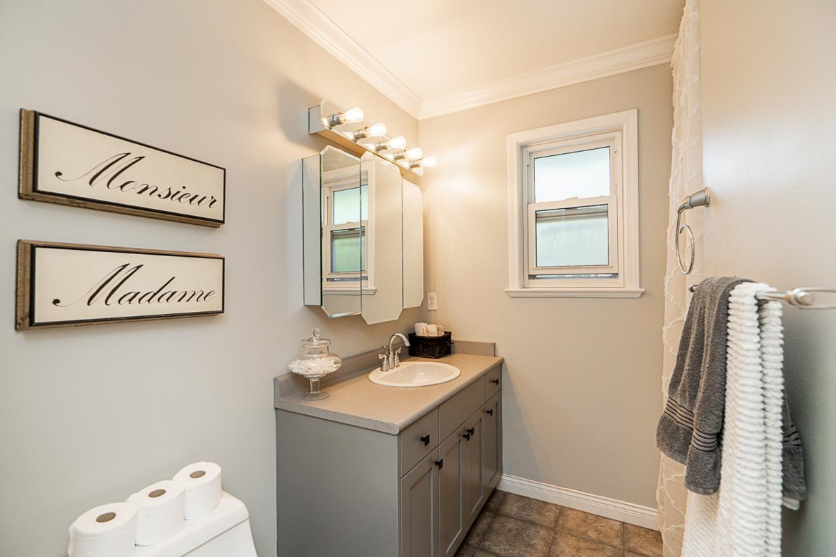 Laundry Room Photo of 14625 86b Avenue, Surrey, BC