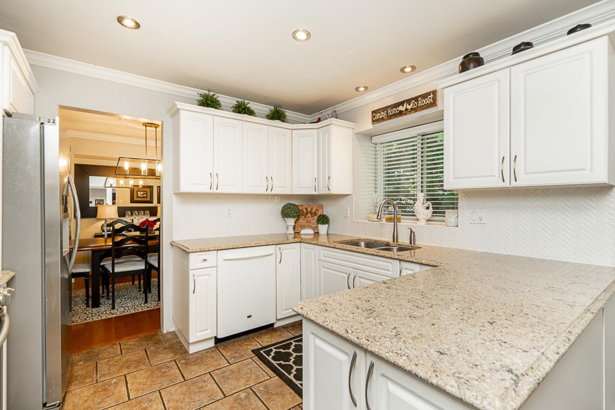 Primary Bathroom Photo of 14625 86b Avenue, Surrey, BC