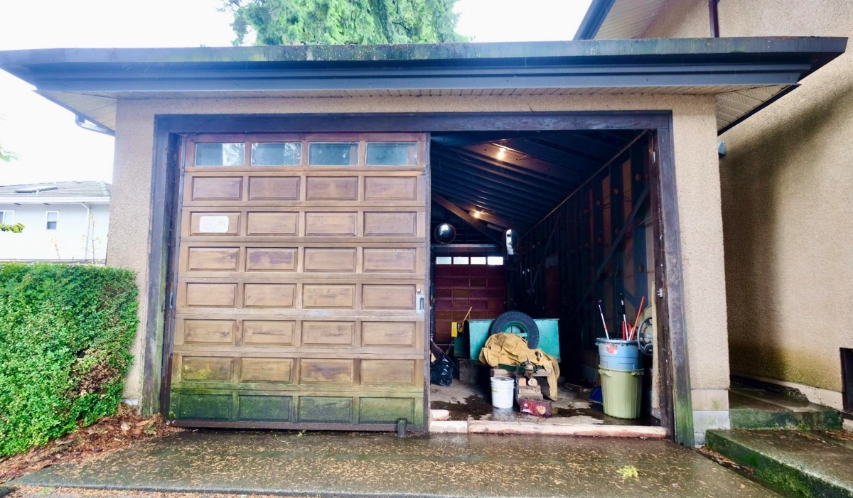 Laundry Room Photo of 8785 158 Street, Surrey, BC