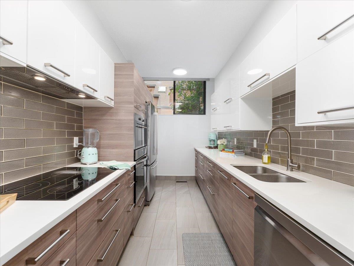 Kitchen Island Photo of 402 Cardiff Way, Port Moody, BC