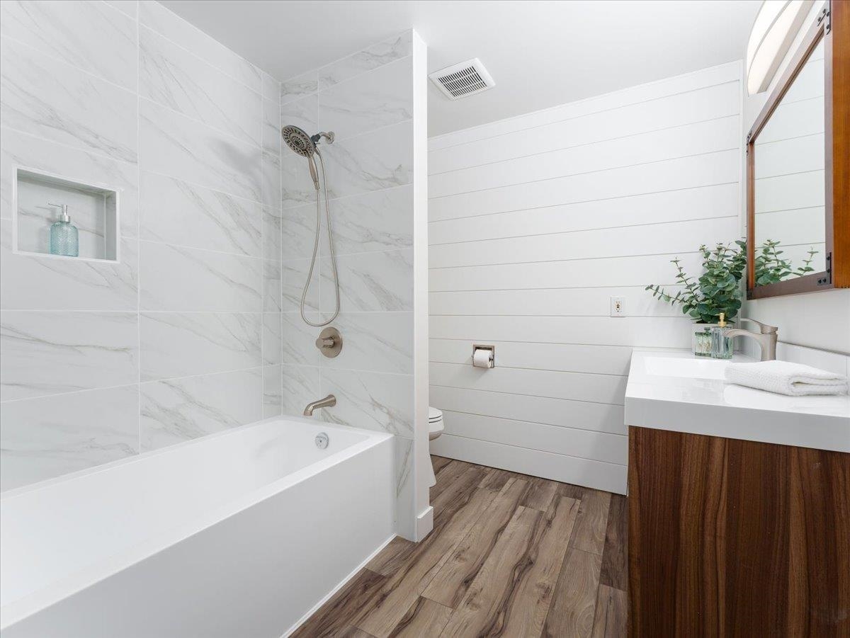 Powder Room Photo of 402 Cardiff Way, Port Moody, BC