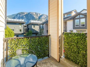 2 1261 Main Street, Squamish, BC, Squamish — Half Duplex for sale