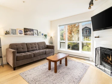 2 1261 Main Street, Squamish, BC, Squamish — Half Duplex for sale